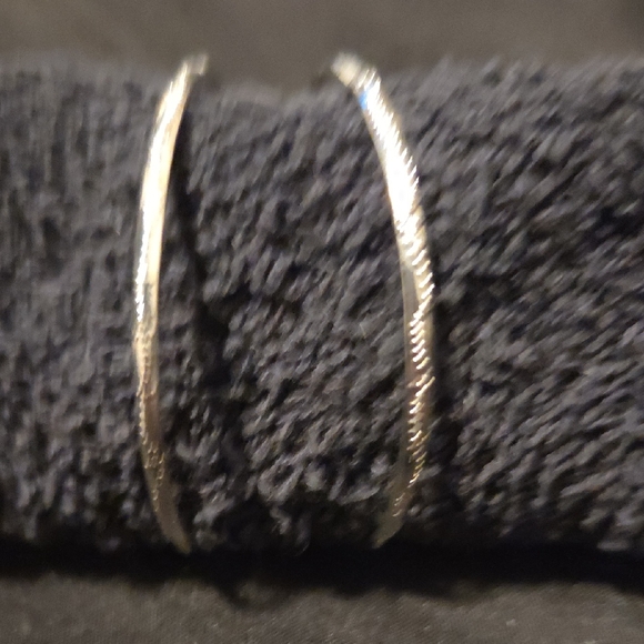 Jewelry - 🛍 10 For $ 20 Silver Hoop Earrings